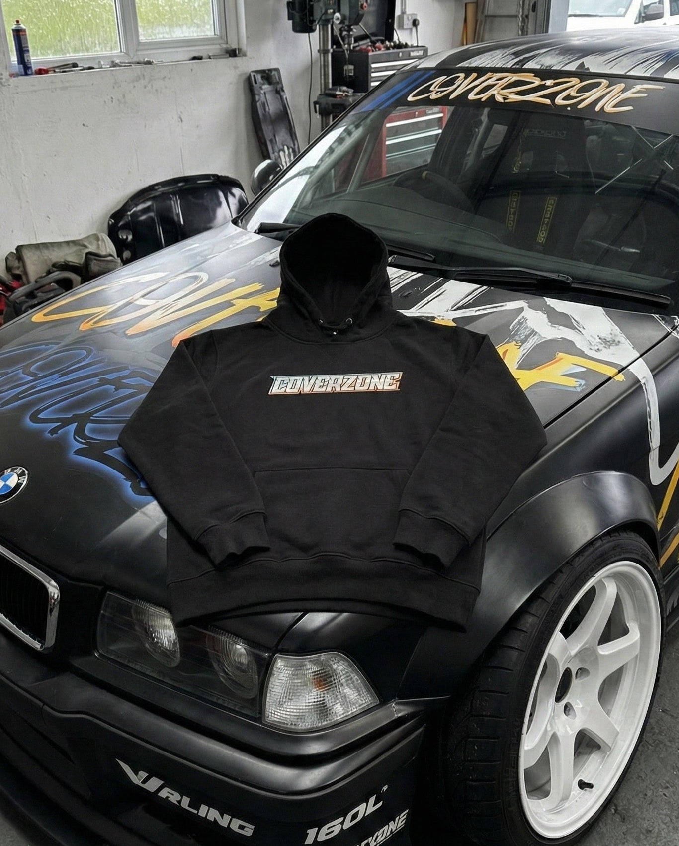 Sweat capuche noir VS-KF